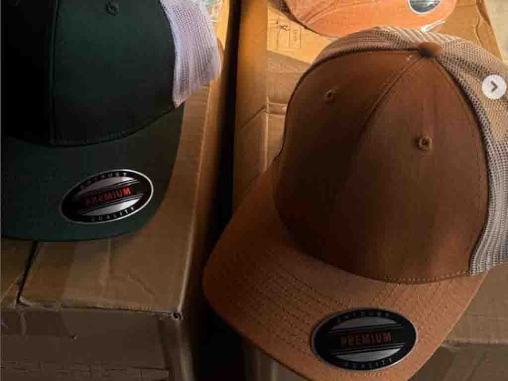 gorras con bordados kyad