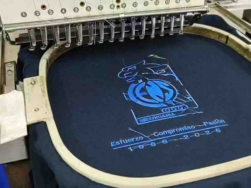 Máquina de Bordado en bordados kyad